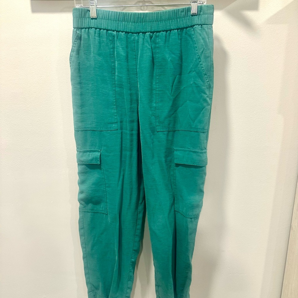 A New Day Women’s Green Cargo Pants Medium - Picture 2 of 8